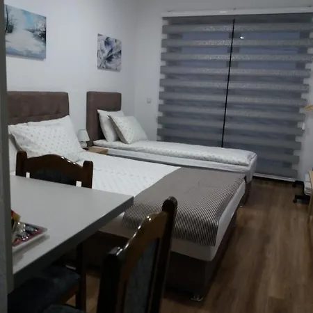 Karic Aerodrom Tuzla Lägenhet *