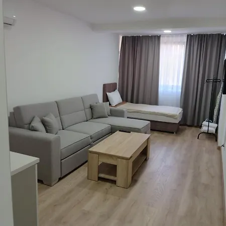 Karic Aerodrom Tuzla Apartamento *